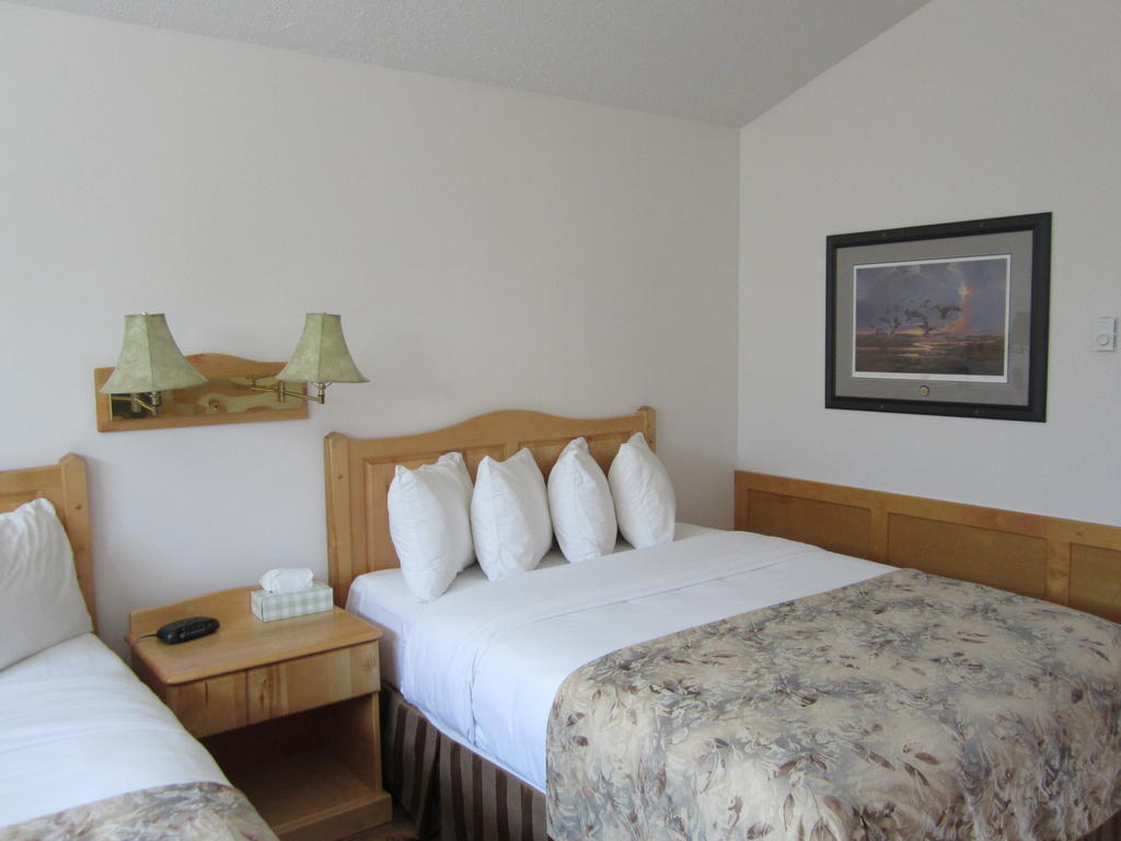 Beaver Creek Lodge And Cabins McBride Oda fotoğraf